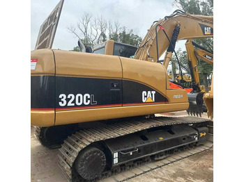 Гусеничный экскаватор CATERPILLAR 320C