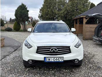 Внедорожник Infiniti QX70 FX30 Diesel V6 Euro6: фото 2