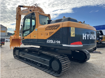 Гусеничный экскаватор HYUNDAI