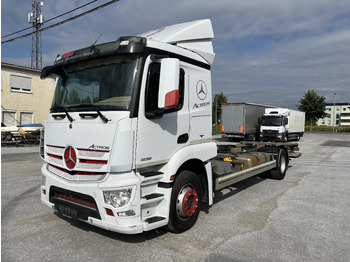 Грузовик-контейнеровоз/ Сменный кузов MERCEDES-BENZ Actros