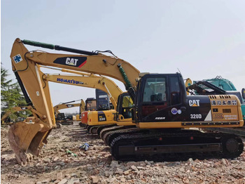 Гусеничный экскаватор CATERPILLAR 320D