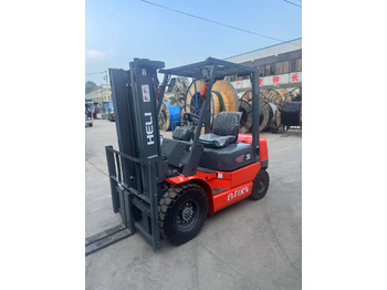 Дизельный погрузчик HELI