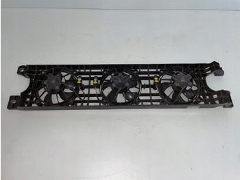 : фото в шапке страницы