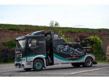 : фото в шапке страницы