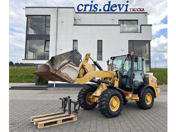Колёсный погрузчик CATERPILLAR 906M