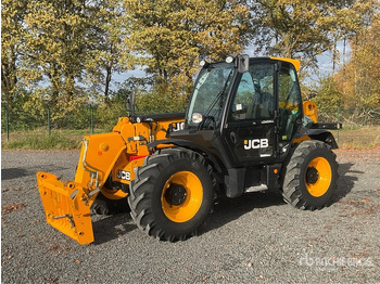 Телескопический погрузчик JCB
