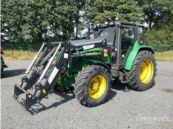 Трактор JOHN DEERE