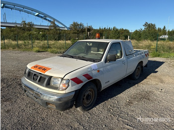 Пикап NISSAN