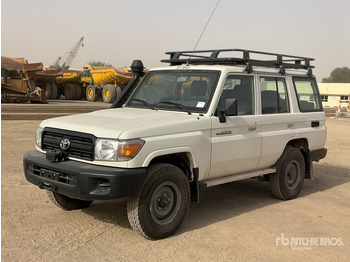 Внедорожник TOYOTA Land Cruiser