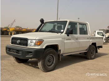 Пикап TOYOTA Land Cruiser