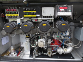 Грузовик-цистерна SCANIA G370: фото 4 Грузовик-цистерна SCANIA G370: фото 4