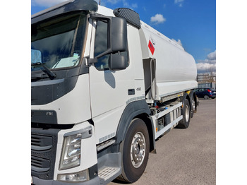 Грузовик-цистерна VOLVO FM