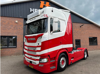 Тягач SCANIA S 450