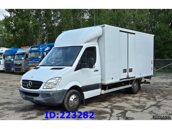 Грузовик с закрытым кузовом MERCEDES-BENZ Sprinter 516