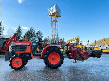 Экскаватор-погрузчик KUBOTA
