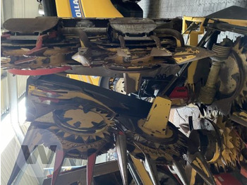 Жатка кукурузная New Holland 490 FIE: фото 3