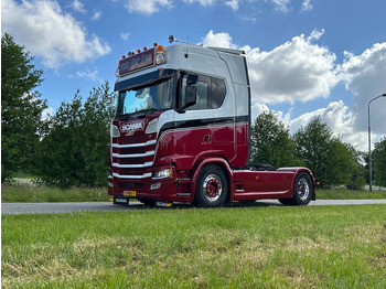 Тягач SCANIA S 500