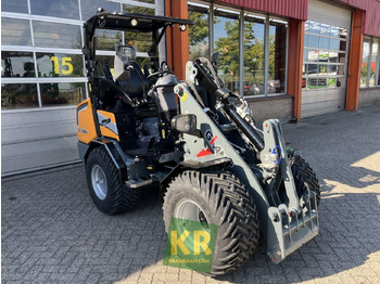 Новый Компактный фронтальный погрузчик Giant G2700 HD+: фото 2