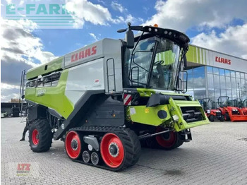 Зерноуборочный комбайн CLAAS Lexion