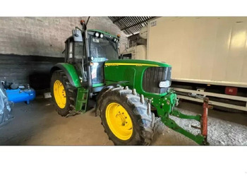 Трактор JOHN DEERE 6520