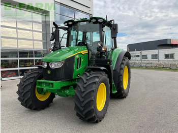 Трактор JOHN DEERE