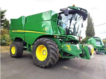 Зерноуборочный комбайн JOHN DEERE S780