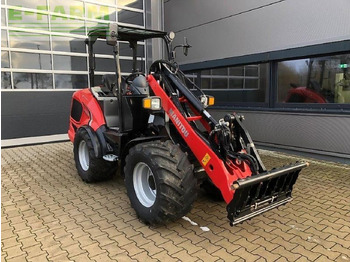 Компактный фронтальный погрузчик MANITOU MLA 5-50 H
