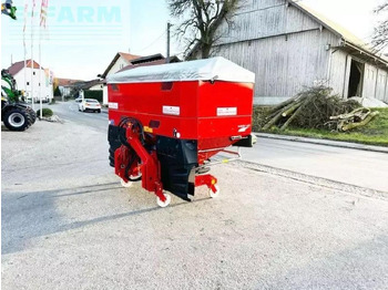 Разбрасыватель удобрений RAUCH