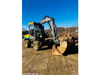 : фото в шапке страницы