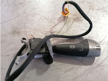 : фото в шапке страницы