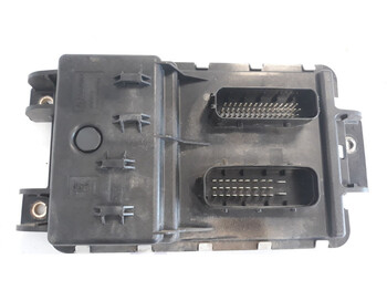 : фото в шапке страницы