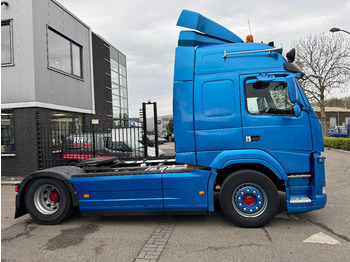 Тягач Volvo FM 370 4X2 SPOILERS EURO 6 SKIRTS HOLLAND TRUCK: фото 4 Тягач Volvo FM 370 4X2 SPOILERS EURO 6 SKIRTS HOLLAND TRUCK: фото 4