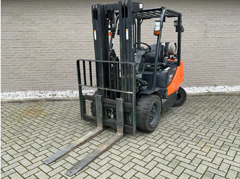 Вилочный погрузчик DOOSAN