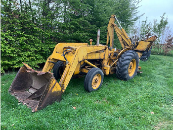 Экскаватор-погрузчик MASSEY FERGUSON