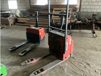 Вилочный погрузчик