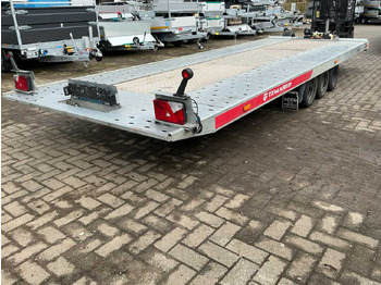 : фото в шапке страницы