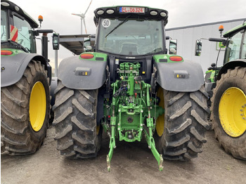 Трактор John Deere 6215R: фото 3