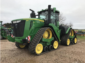 Трактор JOHN DEERE
