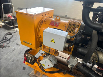 Электрогенератор Perkins T4.236 SDMO Leroy Somer 60 kVA noodstroom generatorset 148 hours !: фото 4
