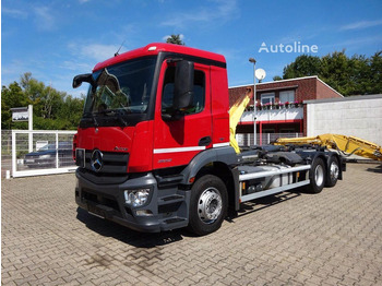 Крюковой мультилифт MERCEDES-BENZ Antos 2532