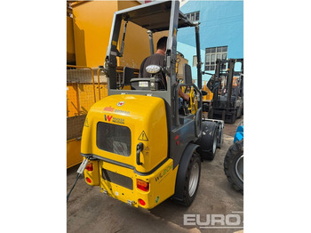 : фото в шапке страницы