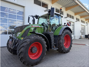 Трактор FENDT 718 Vario