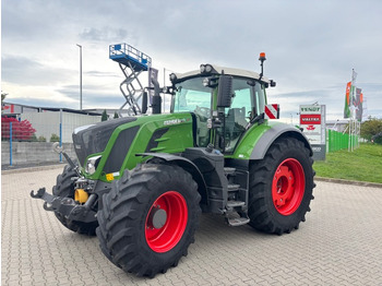 Трактор FENDT 826 Vario