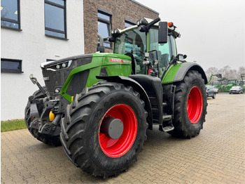 Трактор FENDT 933 Vario