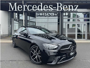 Седан MERCEDES-BENZ