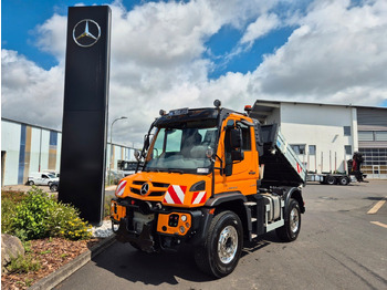 Самосвал UNIMOG