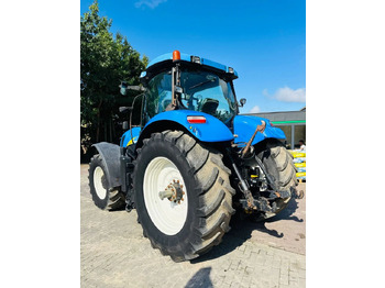 Трактор New Holland T7030: фото 3 Трактор New Holland T7030: фото 3