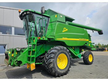 Зерноуборочный комбайн JOHN DEERE 40 Series