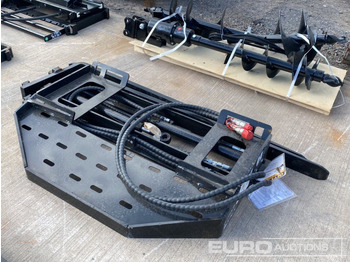 Мини-погрузчик с бортовым поворотом