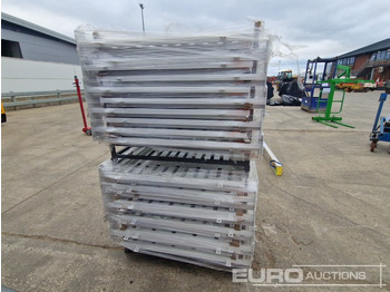 Строительное оборудование Unused KMY Industrial 1040mm x 1000mm Galvanized Iron Fence Panel (40 of): фото 2